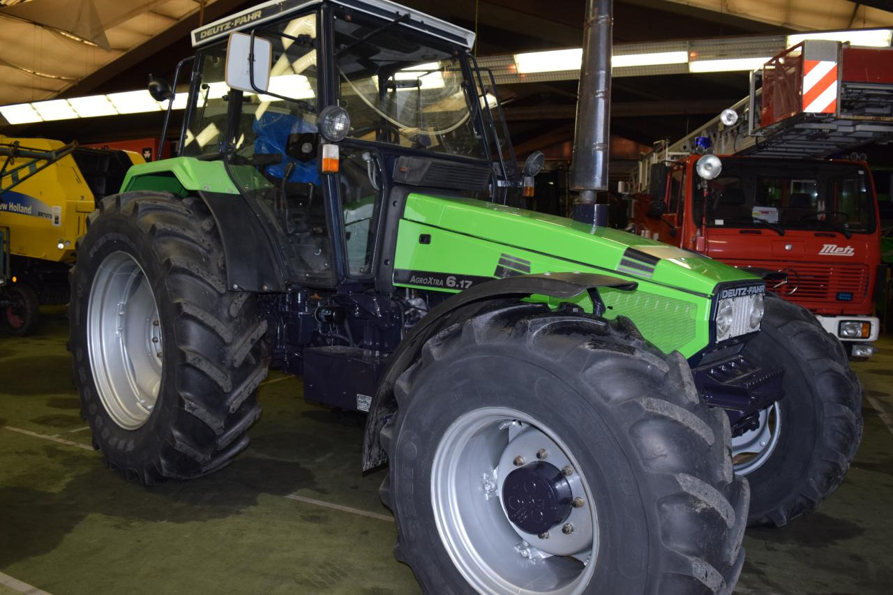 Deutz-Fahr Agroxtra 6.17 - Tractor: foto 1 Deutz-Fahr Agroxtra 6.17 - Tractor: foto 1
