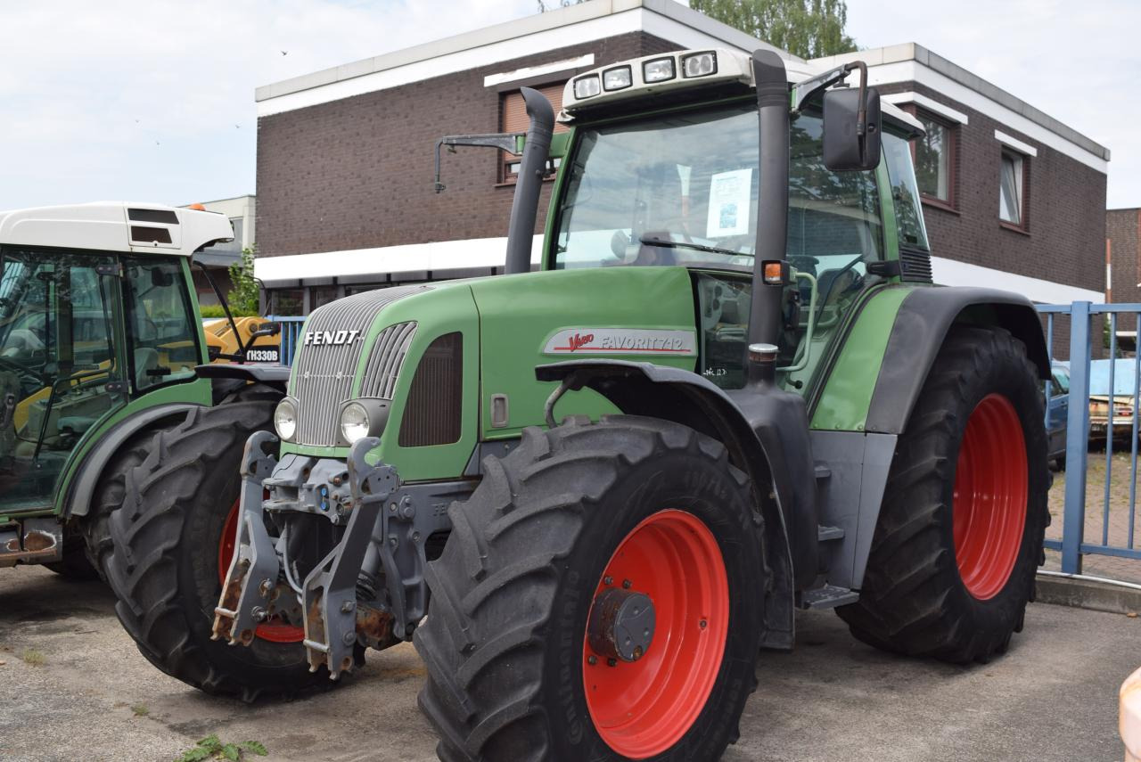 Fendt 712 Vario - Tractor: foto 1 Fendt 712 Vario - Tractor: foto 1