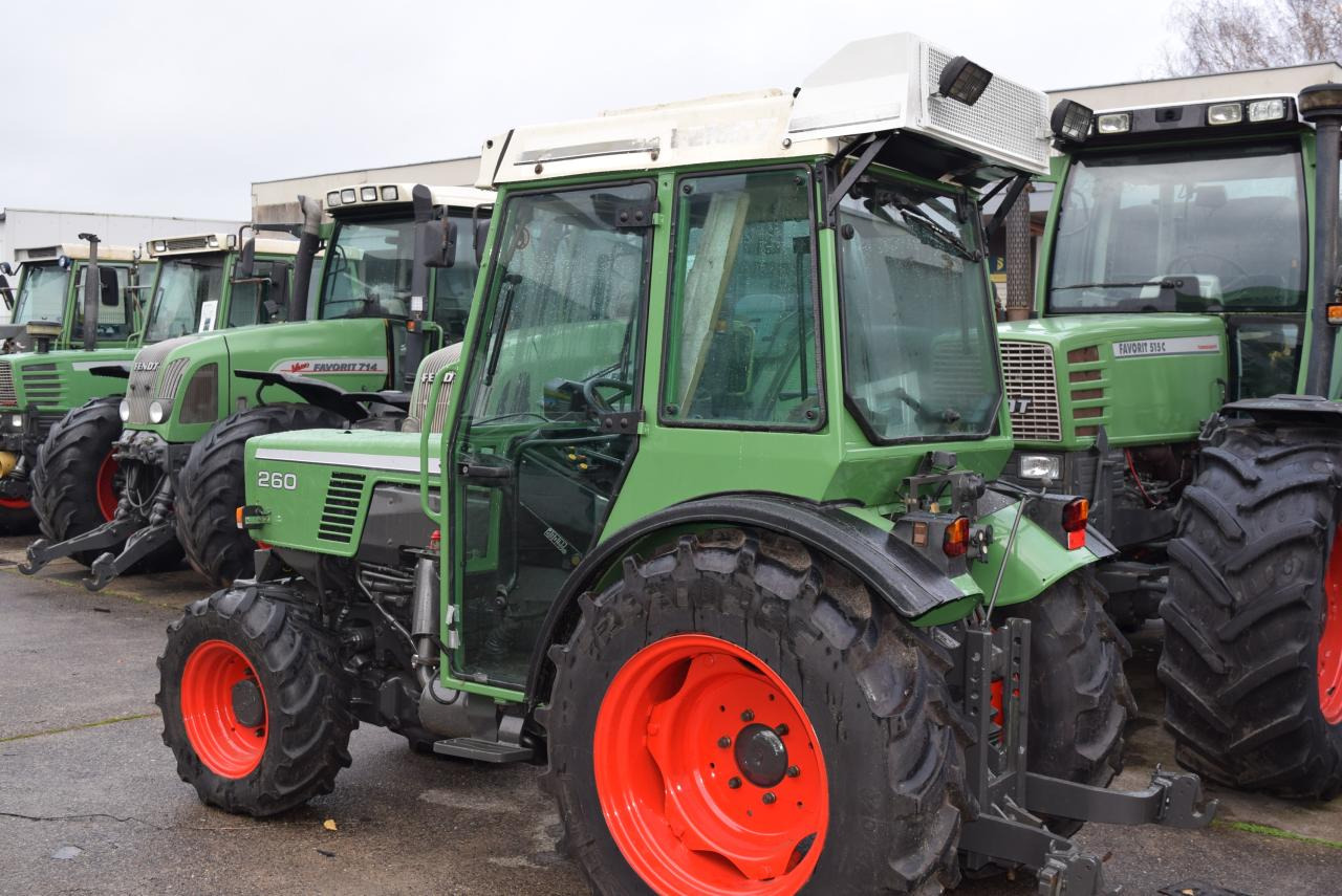 Fendt Farmer 260 V *Schmalspur* - Tractor: foto 4 Fendt Farmer 260 V *Schmalspur* - Tractor: foto 4