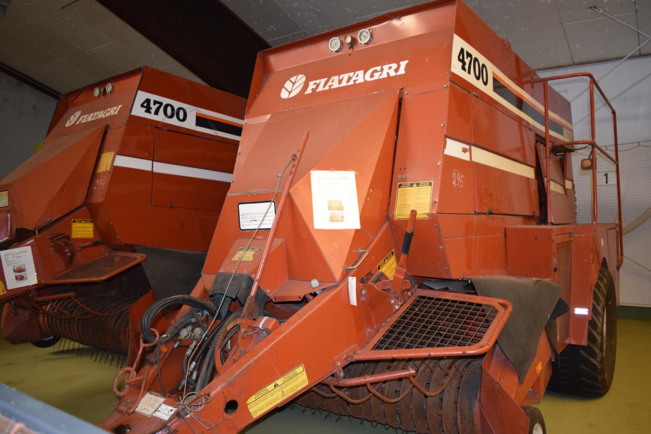 Fiat Hesston 4700 - Empacadora de pacas cuadradas: foto 4 Fiat Hesston 4700 - Empacadora de pacas cuadradas: foto 4