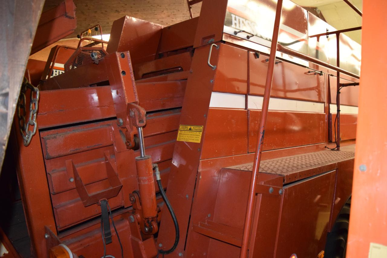 Fiat Hesston 4700 - Empacadora de pacas cuadradas: foto 3 Fiat Hesston 4700 - Empacadora de pacas cuadradas: foto 3