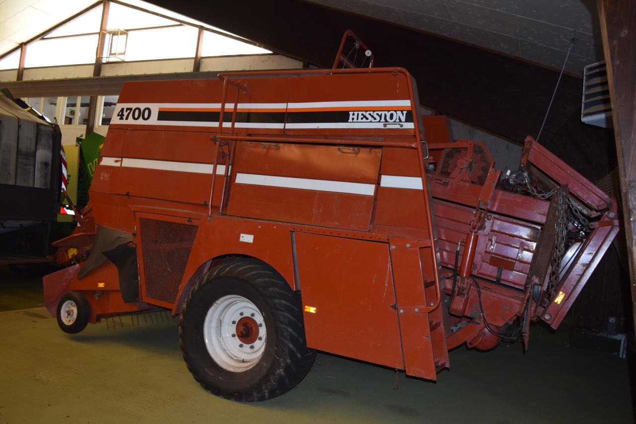 Fiat Hesston 4700 - Empacadora de pacas cuadradas: foto 3 Fiat Hesston 4700 - Empacadora de pacas cuadradas: foto 3