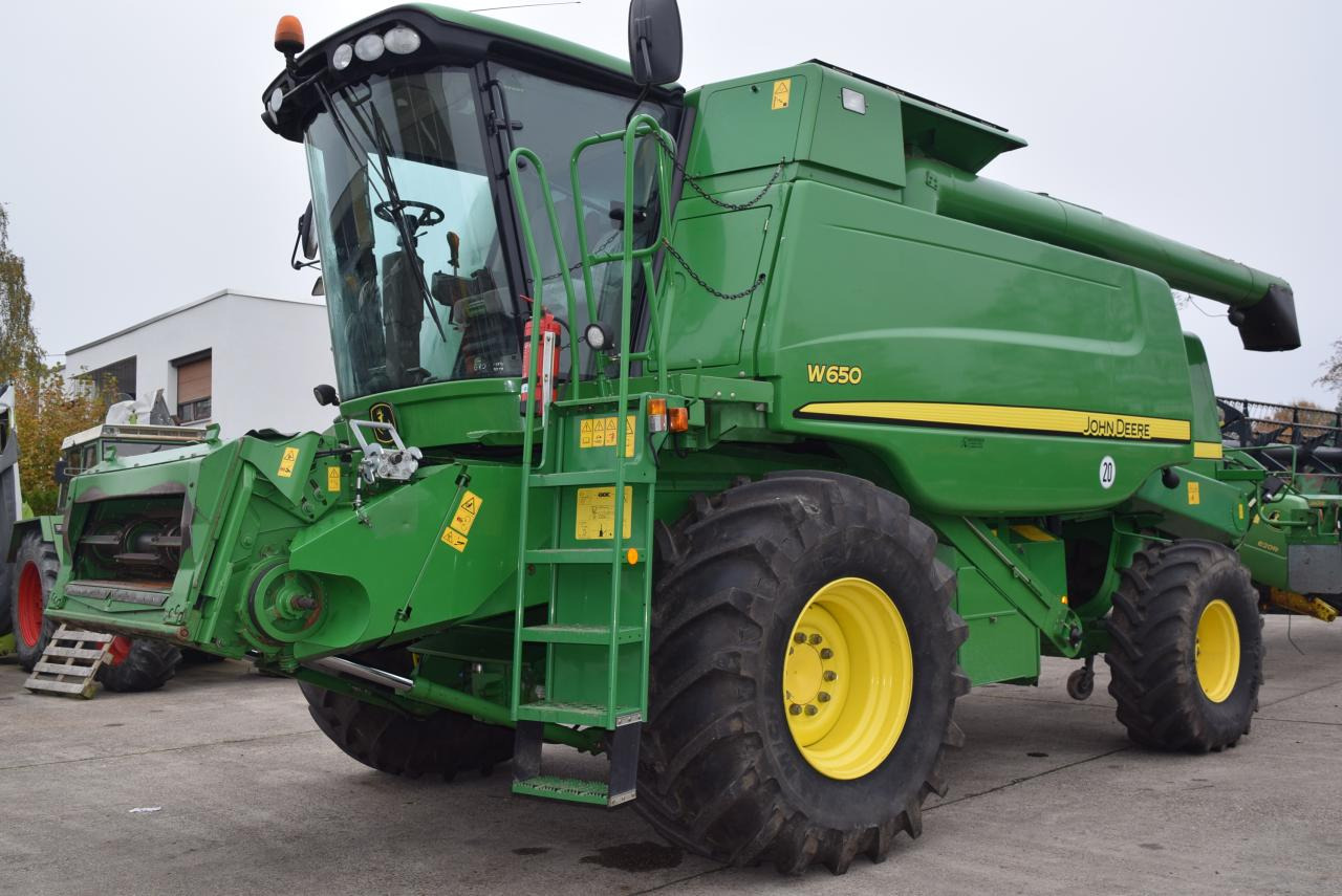 John Deere W 650 - Cosechadora de granos: foto 1 John Deere W 650 - Cosechadora de granos: foto 1