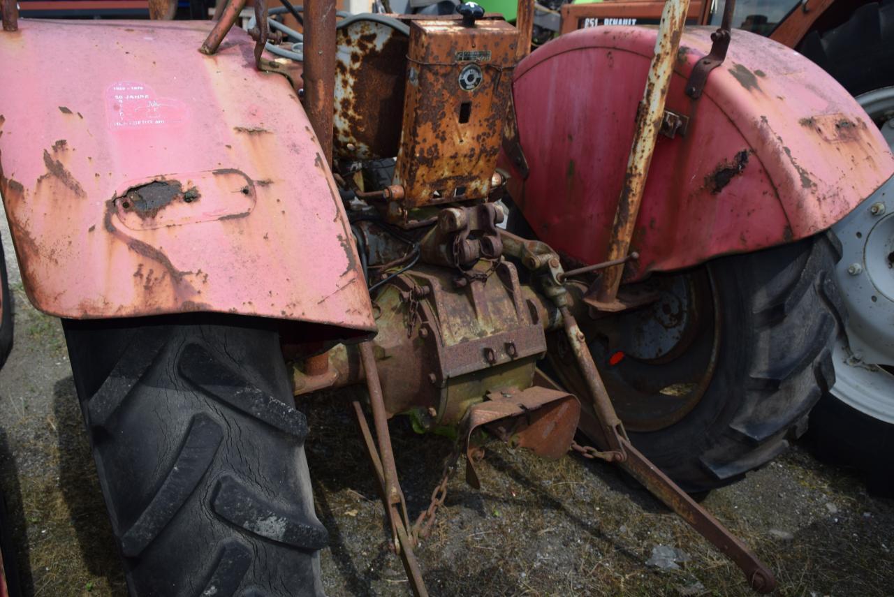 Massey Ferguson MF 35 - Tractor: foto 3 Massey Ferguson MF 35 - Tractor: foto 3