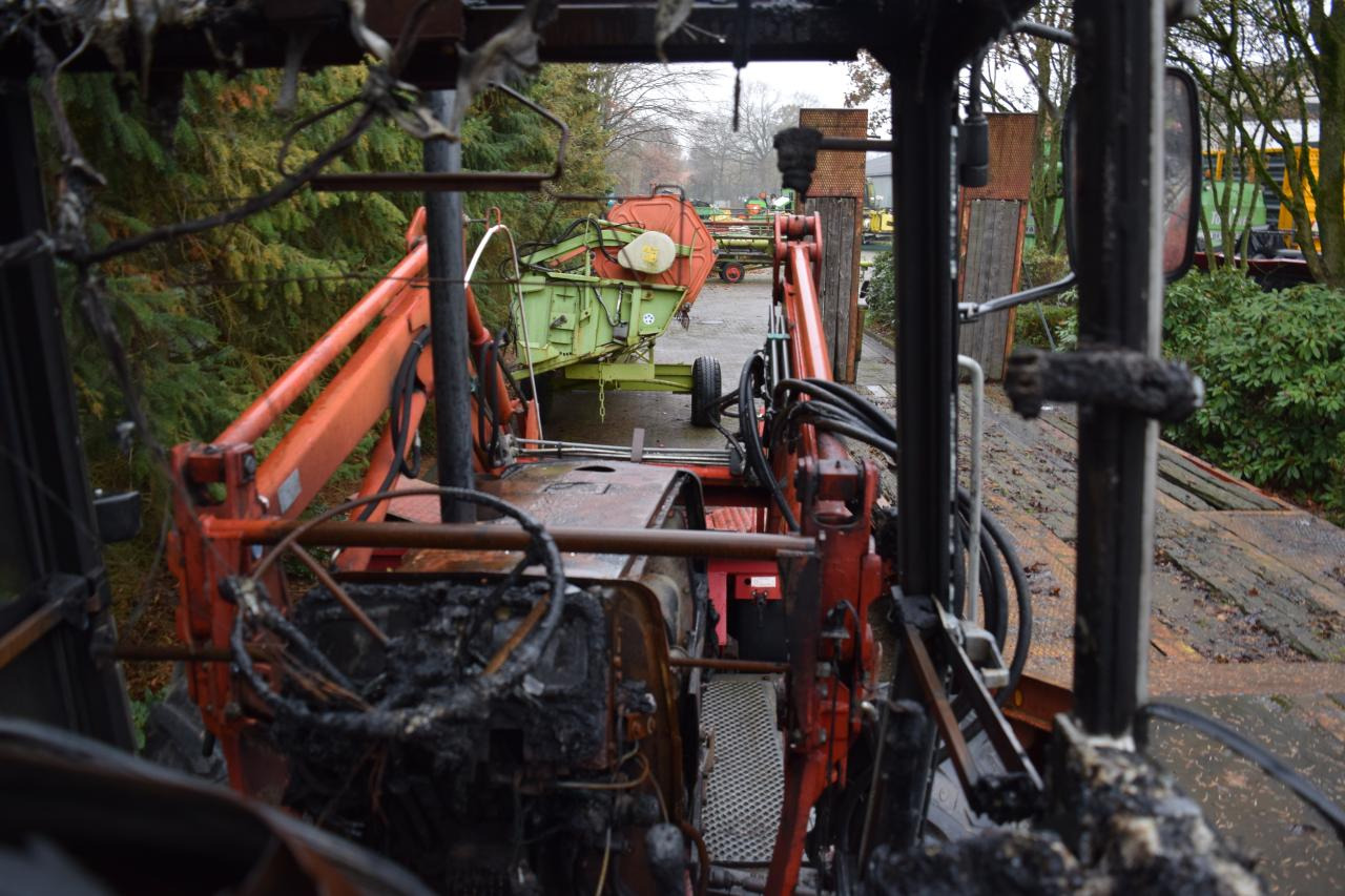 Tractor Massey Ferguson MF 390 T *Brandschaden*: foto 8 Tractor Massey Ferguson MF 390 T *Brandschaden*: foto 8