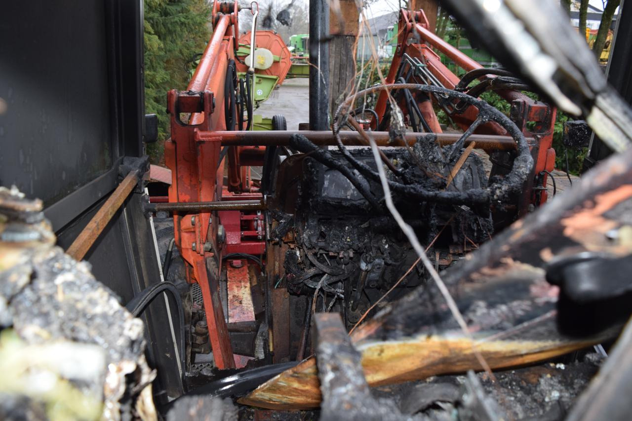 Tractor Massey Ferguson MF 390 T *Brandschaden*: foto 7 Tractor Massey Ferguson MF 390 T *Brandschaden*: foto 7