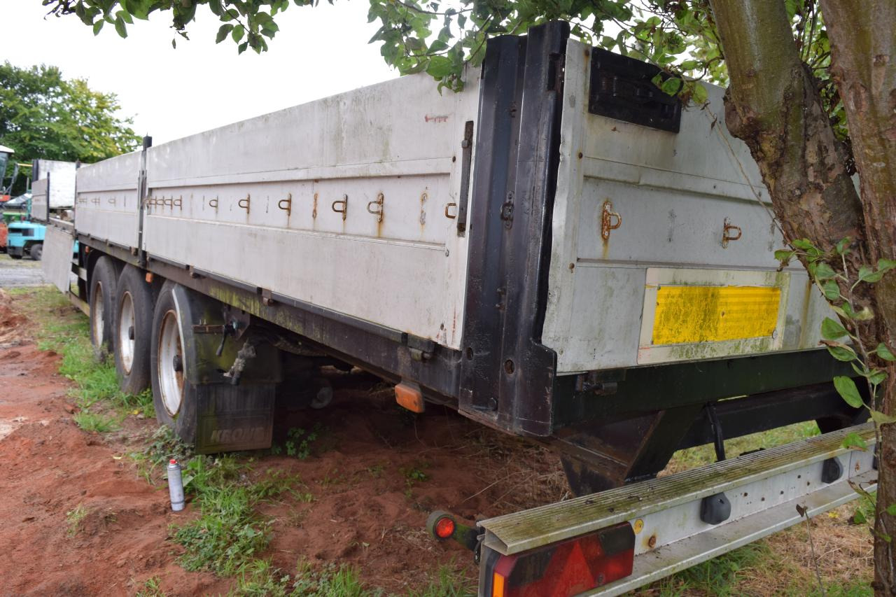 Wielton PTS 34.100 - Remolque con toldo: foto 3 Wielton PTS 34.100 - Remolque con toldo: foto 3