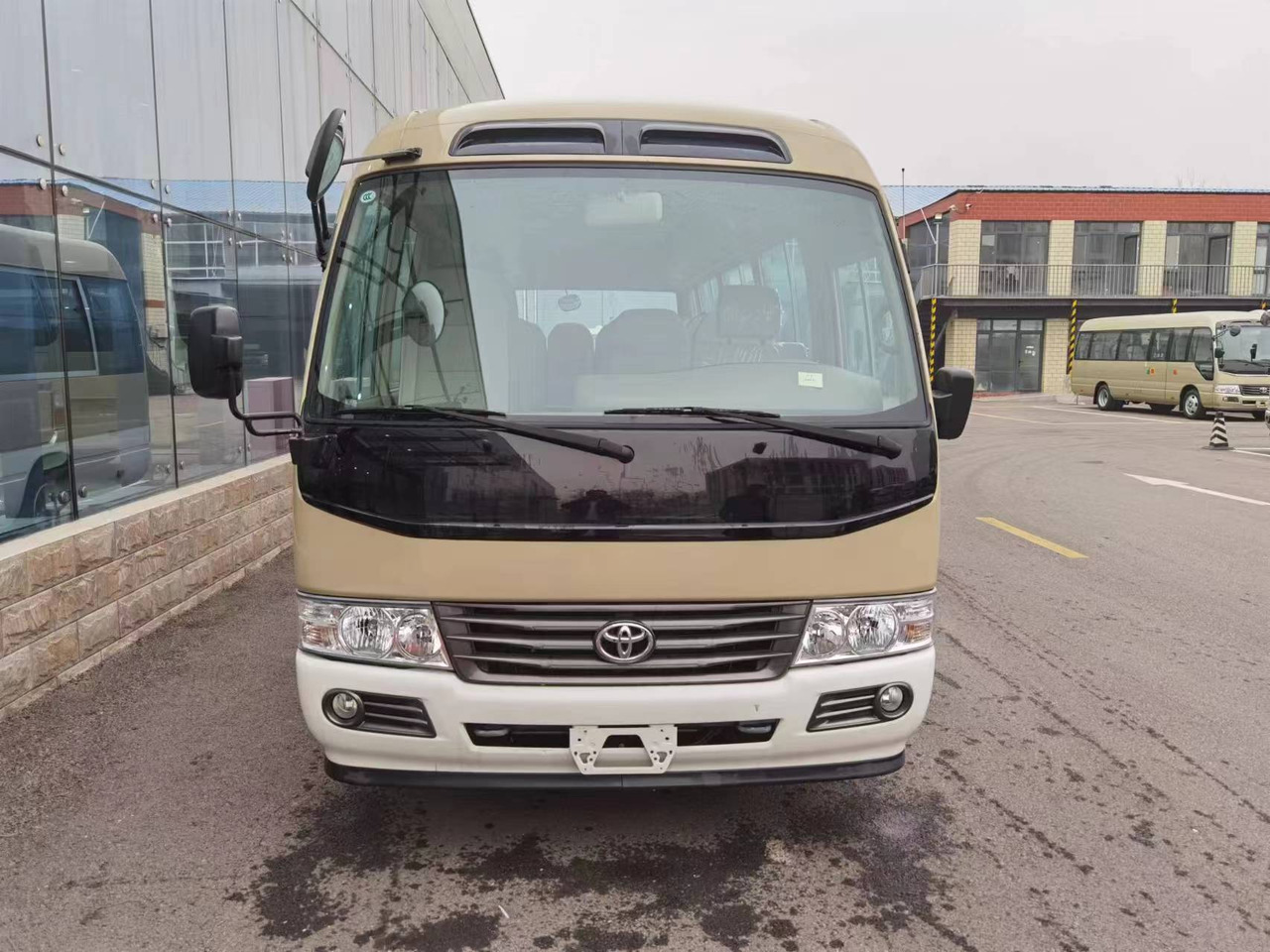TOYOTA COASTER - Autobús: foto 2 TOYOTA COASTER - Autobús: foto 2