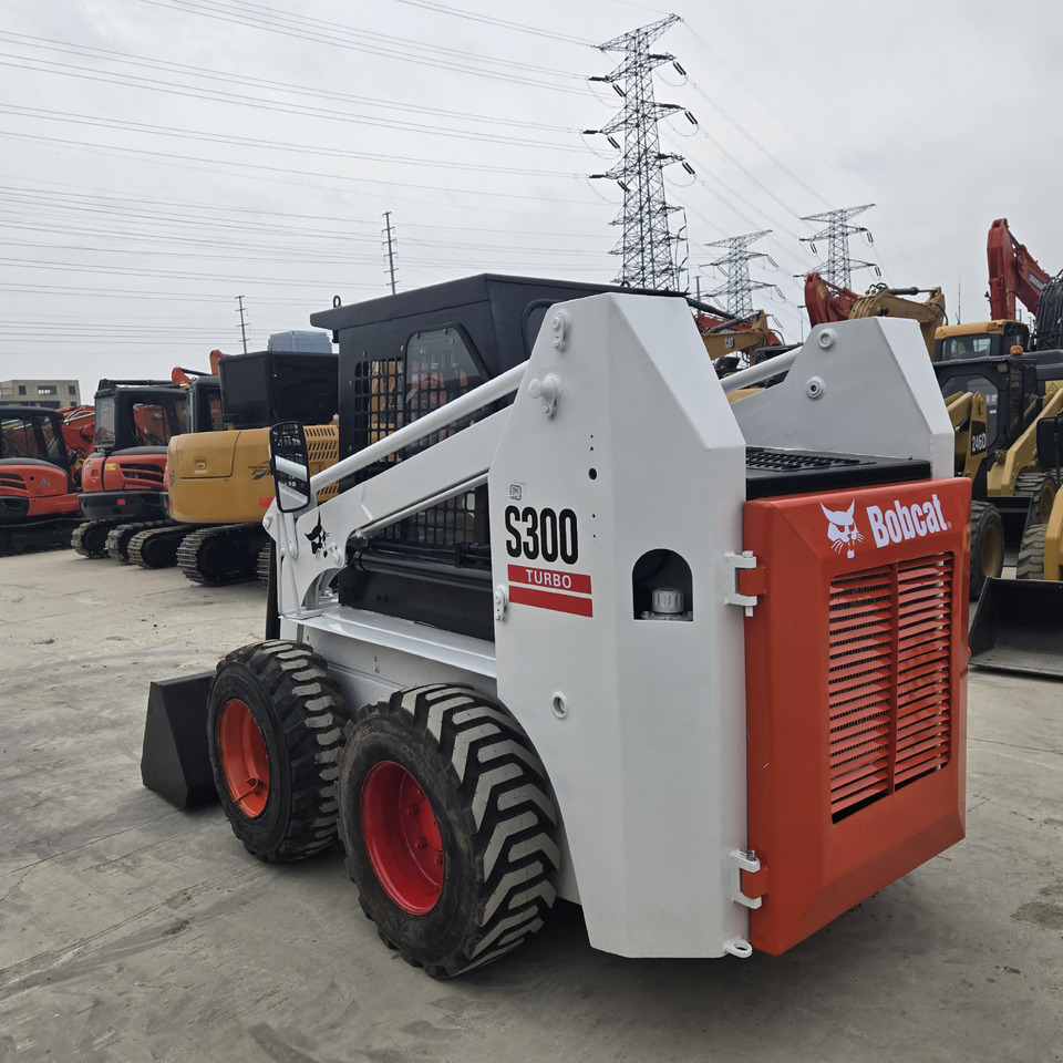 BOBCAT S300 - Minicargadora: foto 2 BOBCAT S300 - Minicargadora: foto 2