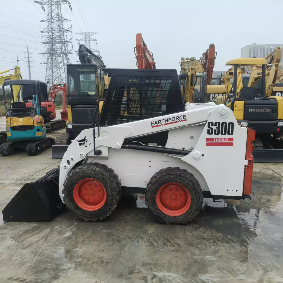 Bobcat S300 - Minicargadora: foto 1 Bobcat S300 - Minicargadora: foto 1