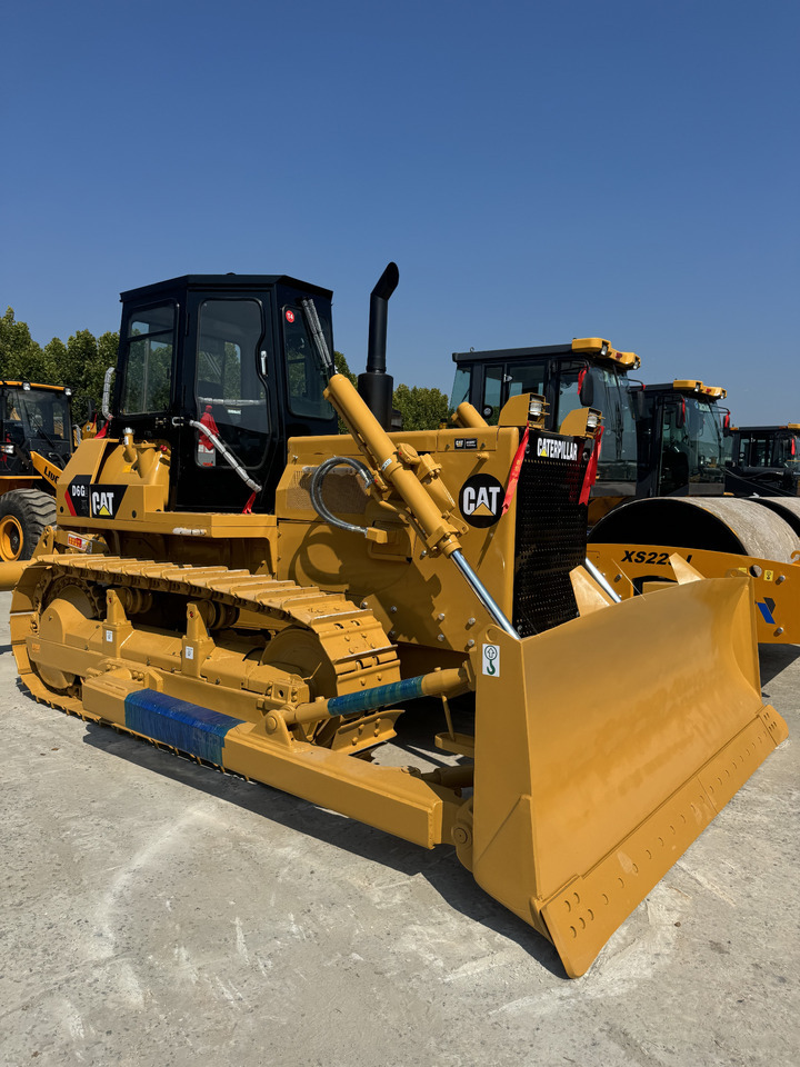 CATERPILLAR D6G - Bulldozer: foto 1 CATERPILLAR D6G - Bulldozer: foto 1
