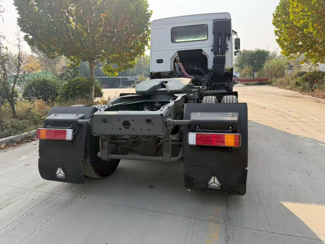 Cabeza tractora SINOTRUK HOWO tractor: foto 6 Cabeza tractora SINOTRUK HOWO tractor: foto 6