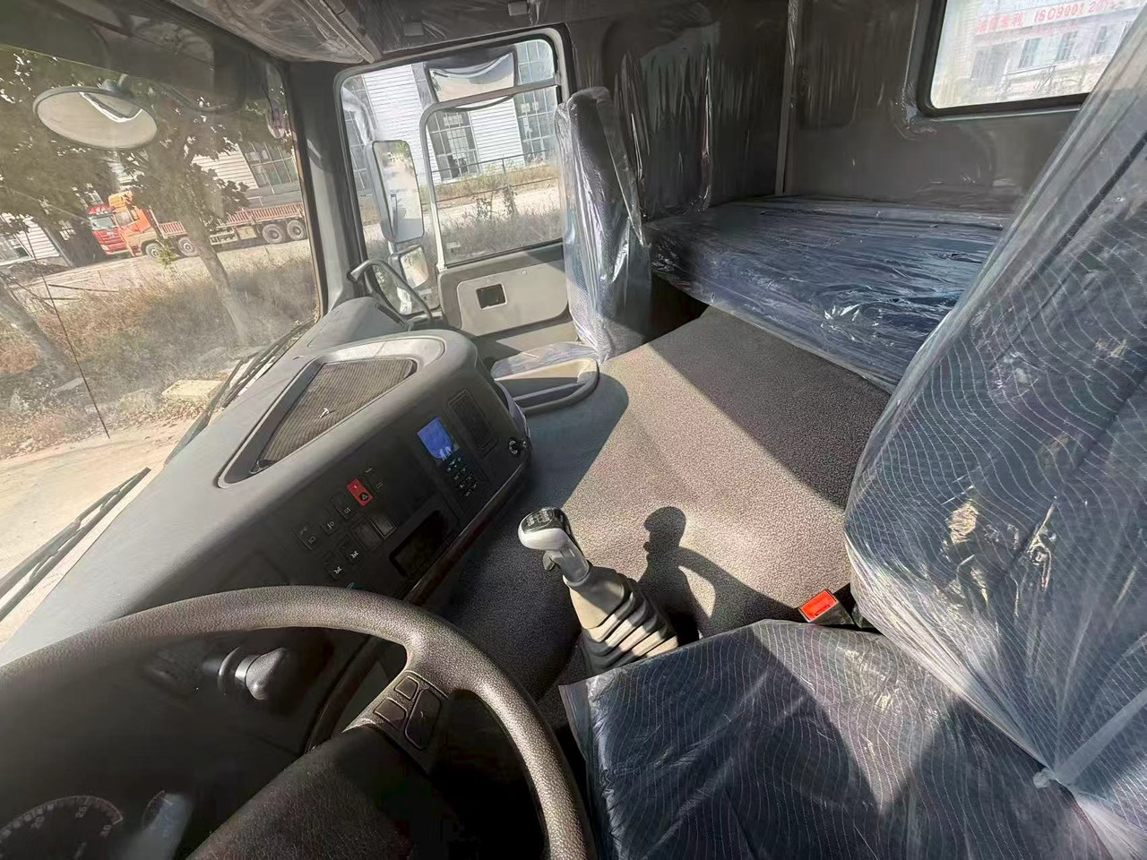 Cabeza tractora SINOTRUK HOWO tractor: foto 10 Cabeza tractora SINOTRUK HOWO tractor: foto 10