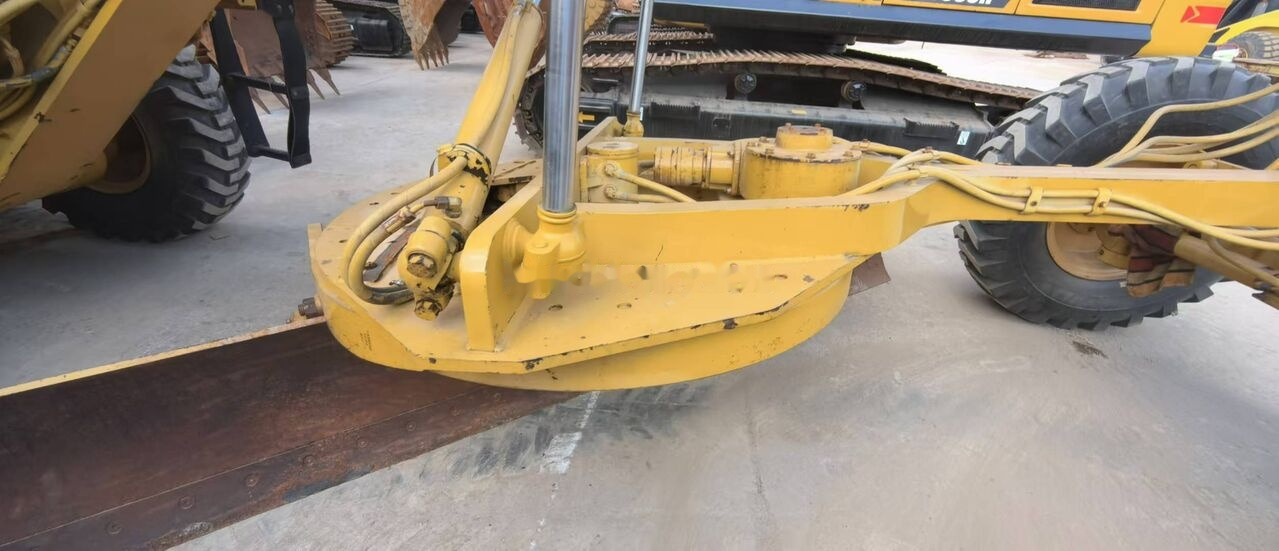 Grader Caterpillar 140H: foto 17