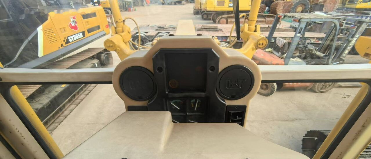 Grader Caterpillar 140H: foto 18