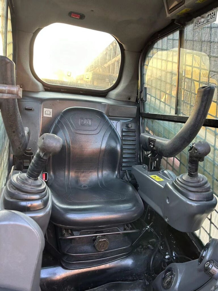 Caterpillar 246D - Minicargadora: foto 3 Caterpillar 246D - Minicargadora: foto 3