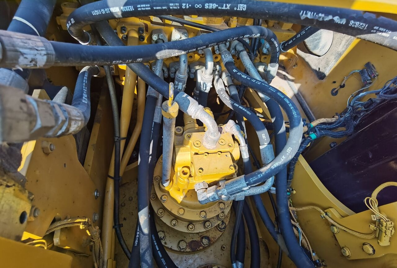 Excavadora de cadenas Caterpillar 320GC: foto 11