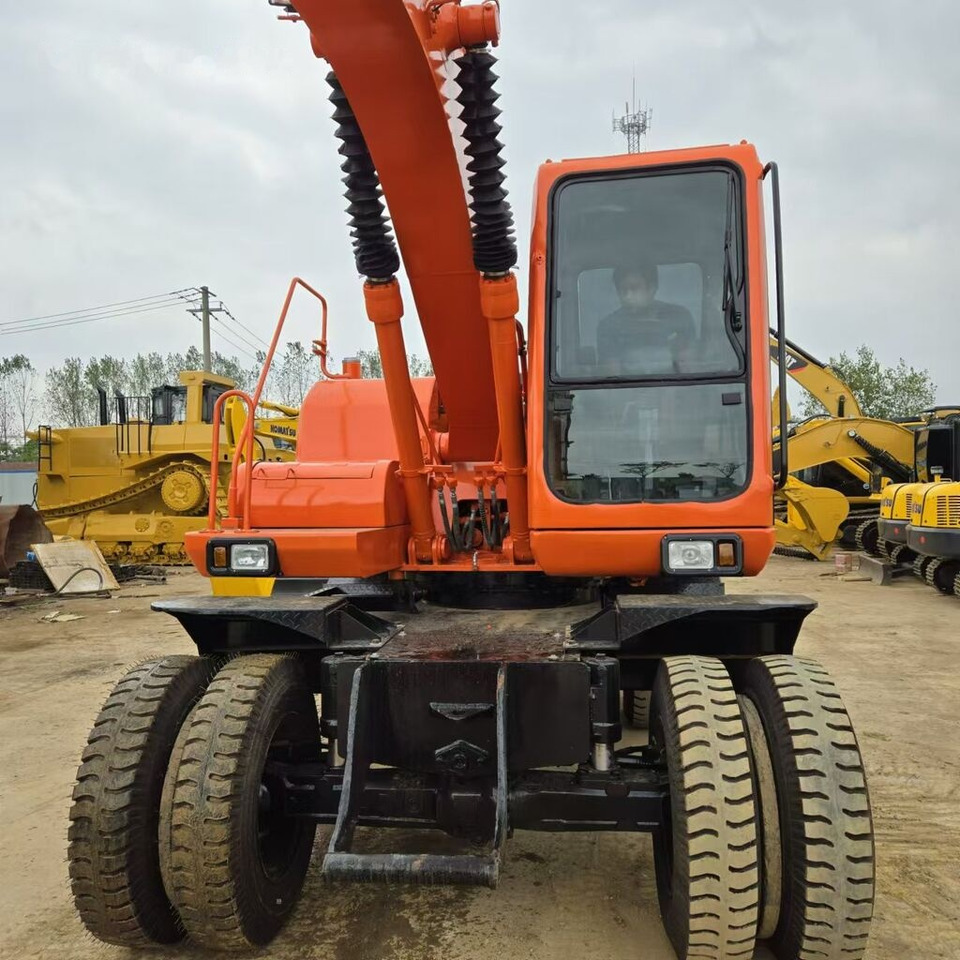 Doosan DH150W - Excavadora de ruedas: foto 3 Doosan DH150W - Excavadora de ruedas: foto 3