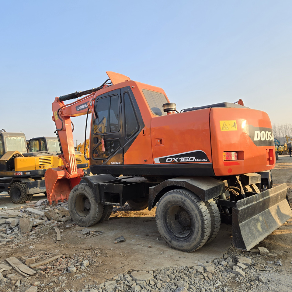 Doosan DX150W-9C - Excavadora de ruedas: foto 2 Doosan DX150W-9C - Excavadora de ruedas: foto 2