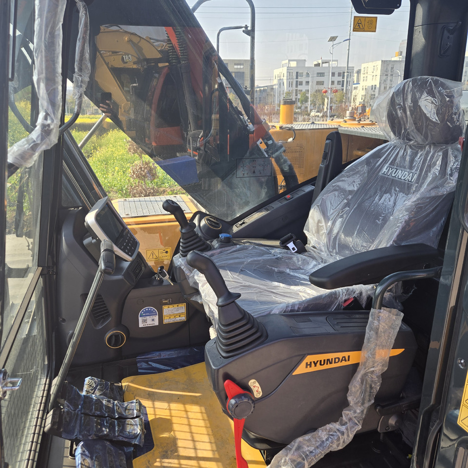 Leasing de HYUNDAI HX220L HYUNDAI HX220L: foto 8