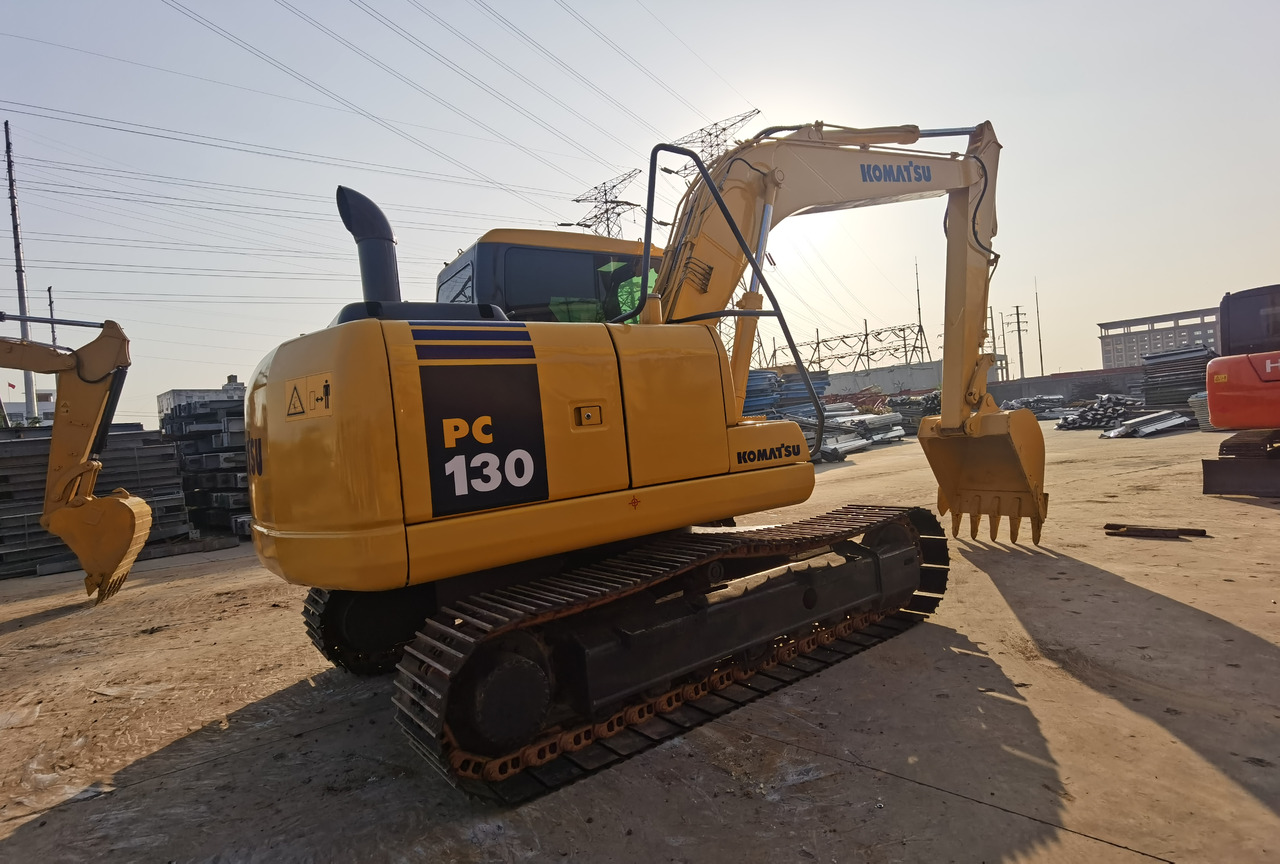 KOMATSU PC130-7 - Miniexcavadora: foto 2 KOMATSU PC130-7 - Miniexcavadora: foto 2