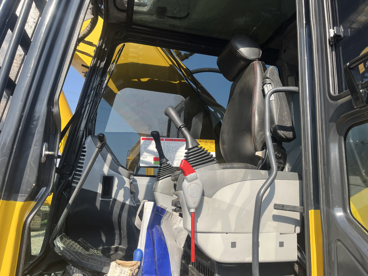 Excavadora de cadenas KOMATSU PC300-7: foto 9