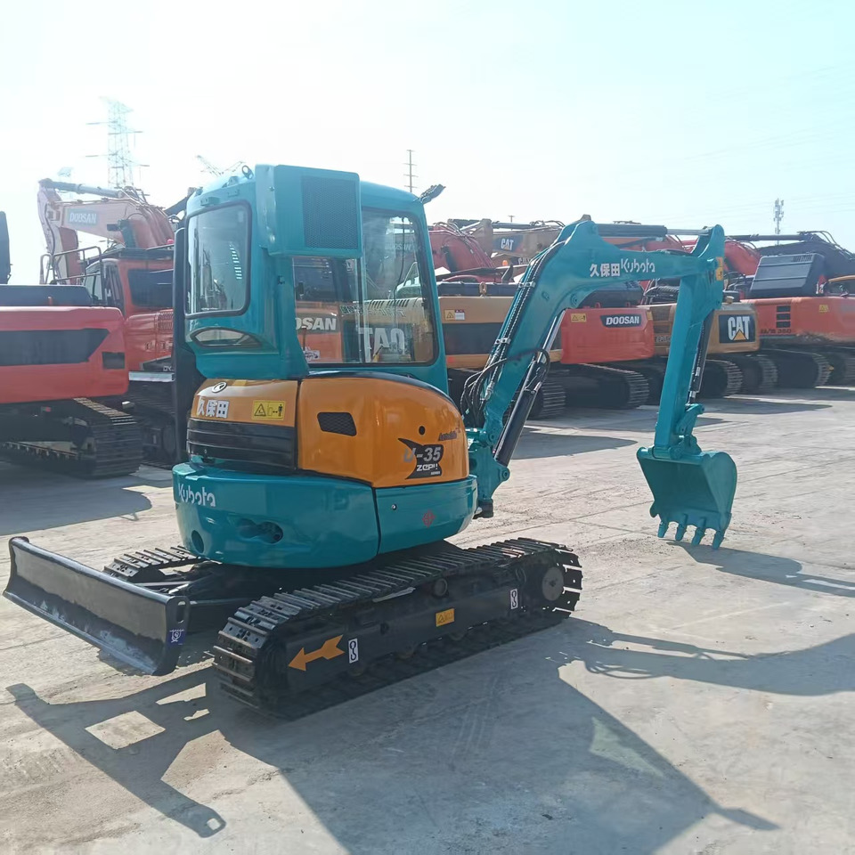 KUBOTA U35 - Miniexcavadora: foto 1 KUBOTA U35 - Miniexcavadora: foto 1