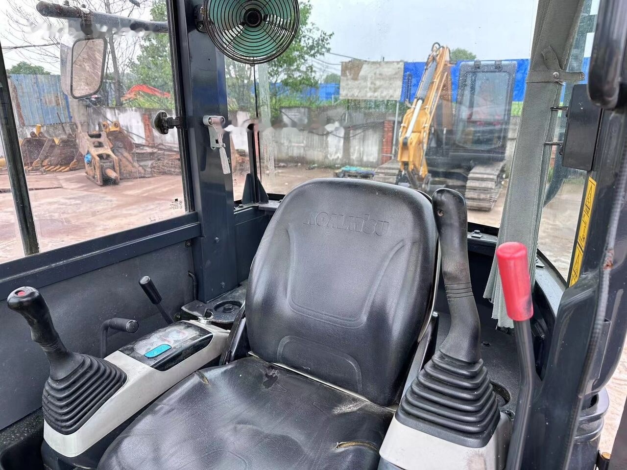 Miniexcavadora Komatsu PC35: foto 9 Miniexcavadora Komatsu PC35: foto 9