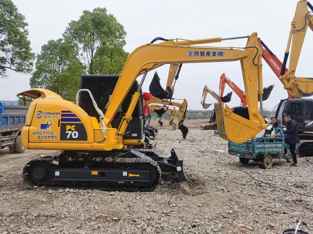 Komatsu PC70-8 - Excavadora de cadenas: foto 1 Komatsu PC70-8 - Excavadora de cadenas: foto 1