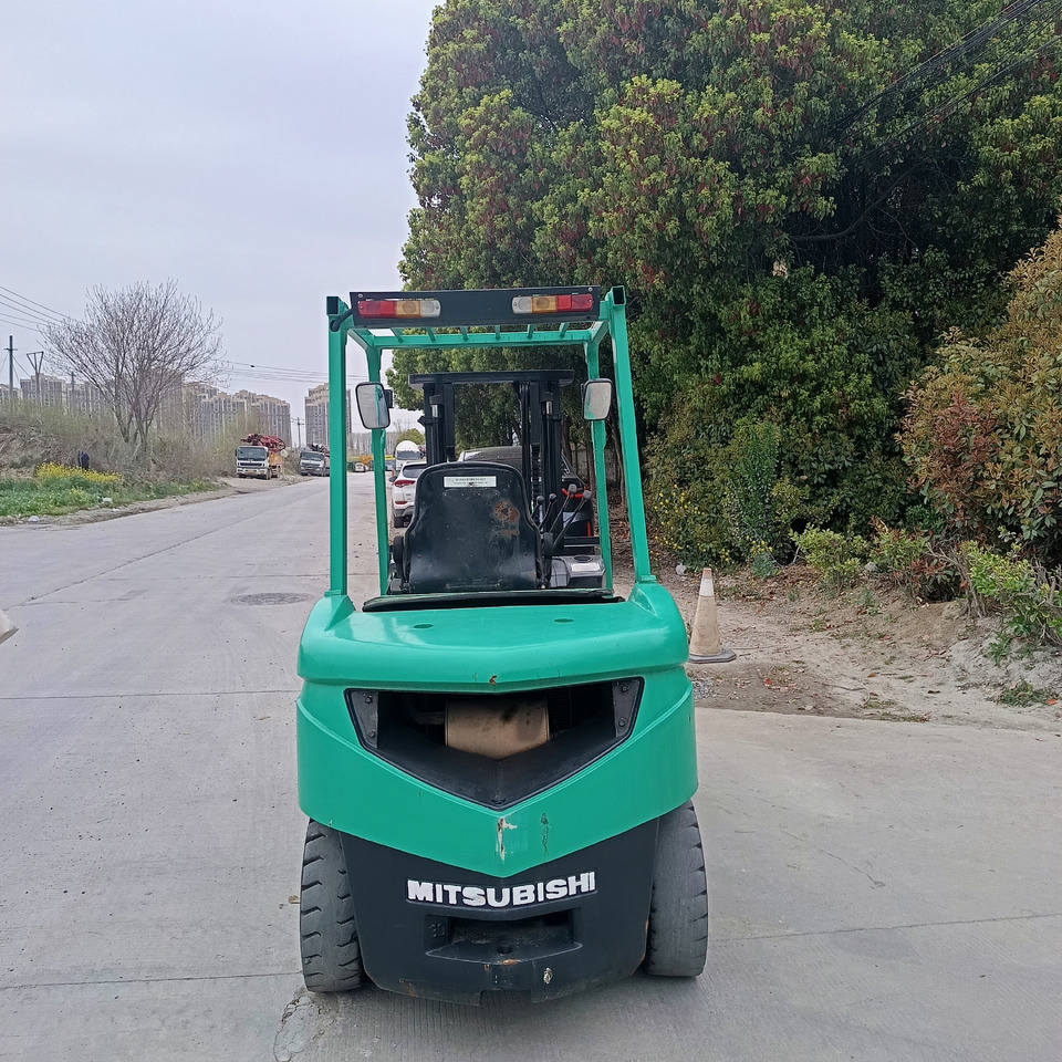 Mitsubishi FD30 - Carretilla elevadora diésel: foto 5 Mitsubishi FD30 - Carretilla elevadora diésel: foto 5