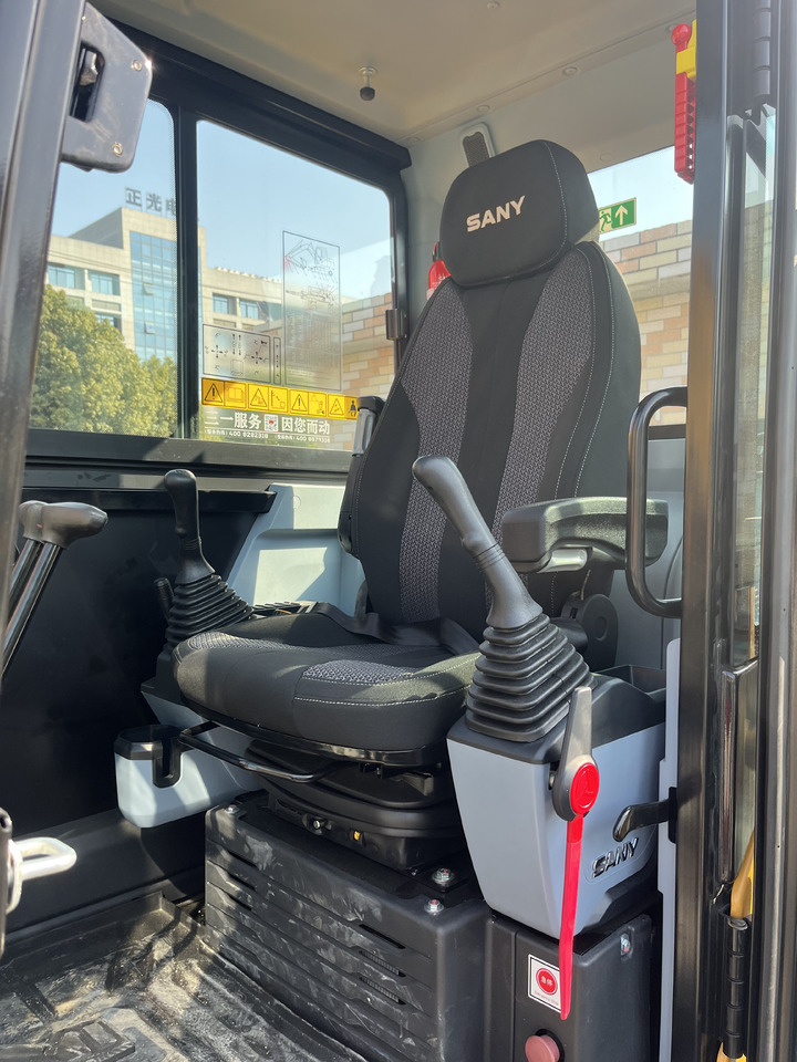 Excavadora de cadenas SANY SY60C: foto 8