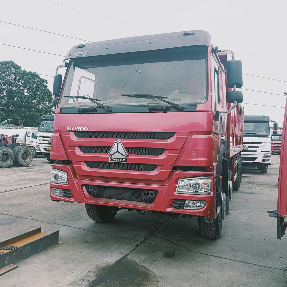 SINOTRUK HOWO - Camión volquete: foto 1 SINOTRUK HOWO - Camión volquete: foto 1