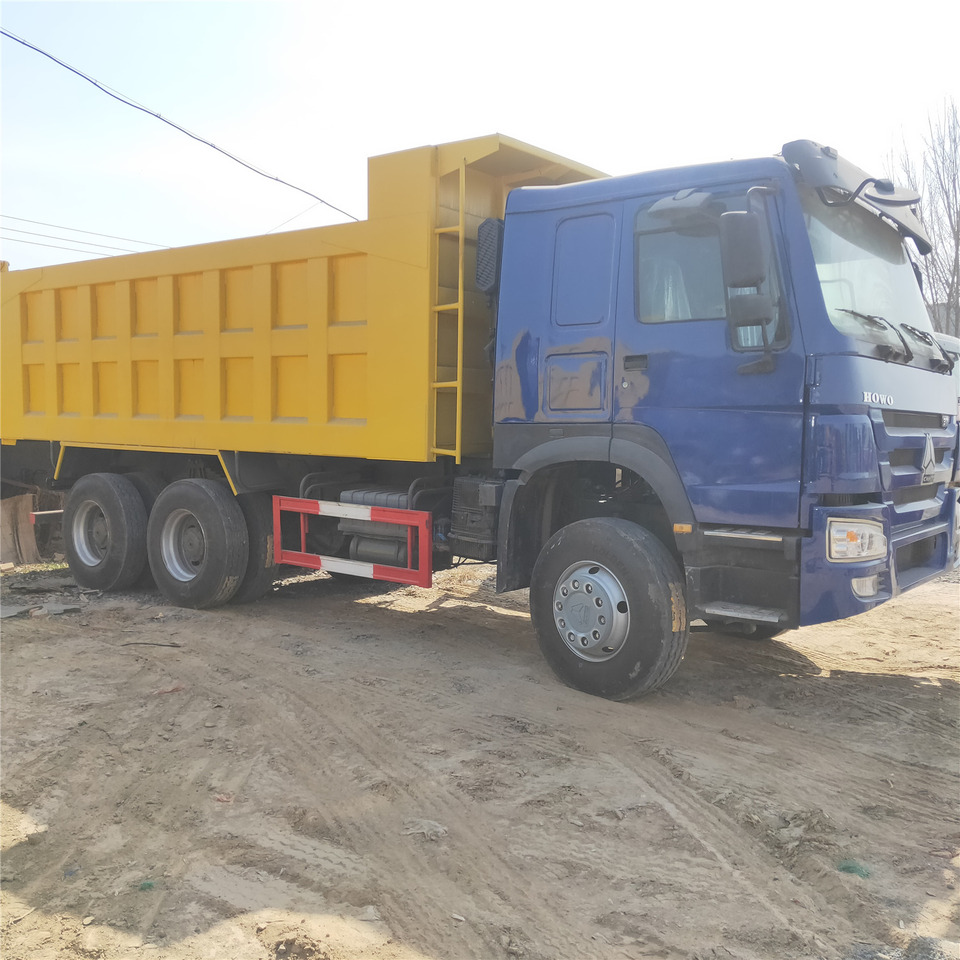 SINOTRUK HOWO - Camión volquete: foto 4 SINOTRUK HOWO - Camión volquete: foto 4