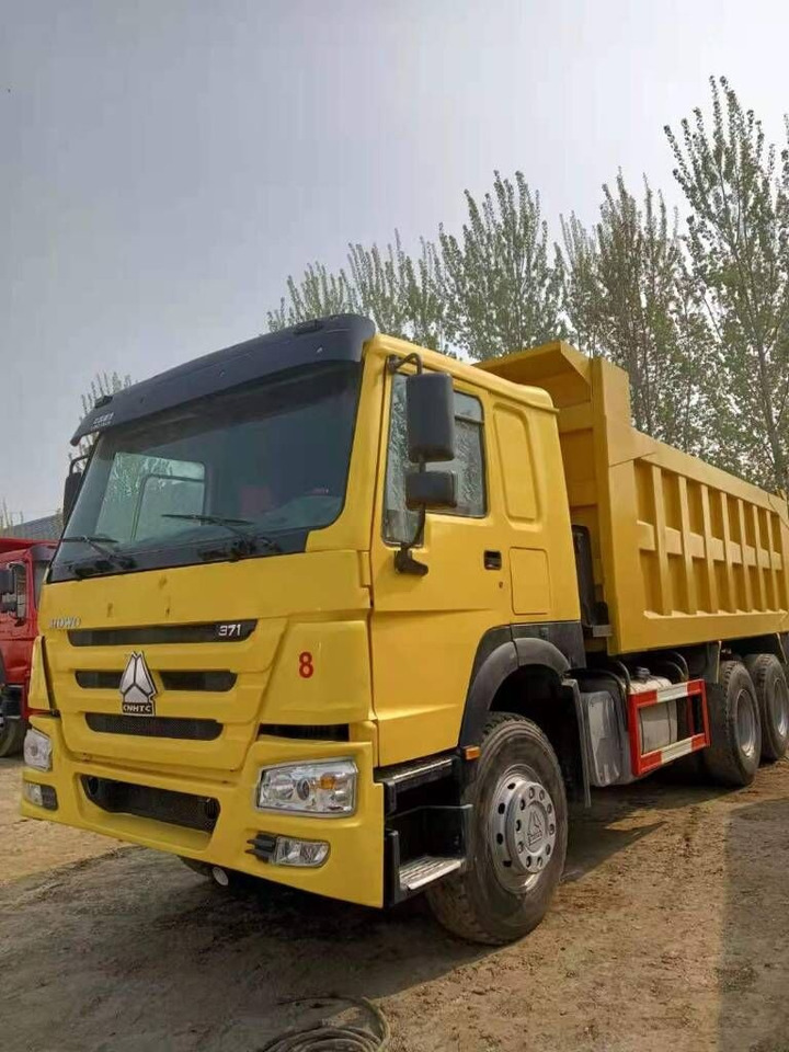 Sinotruk Howo - Camión volquete: foto 1 Sinotruk Howo - Camión volquete: foto 1
