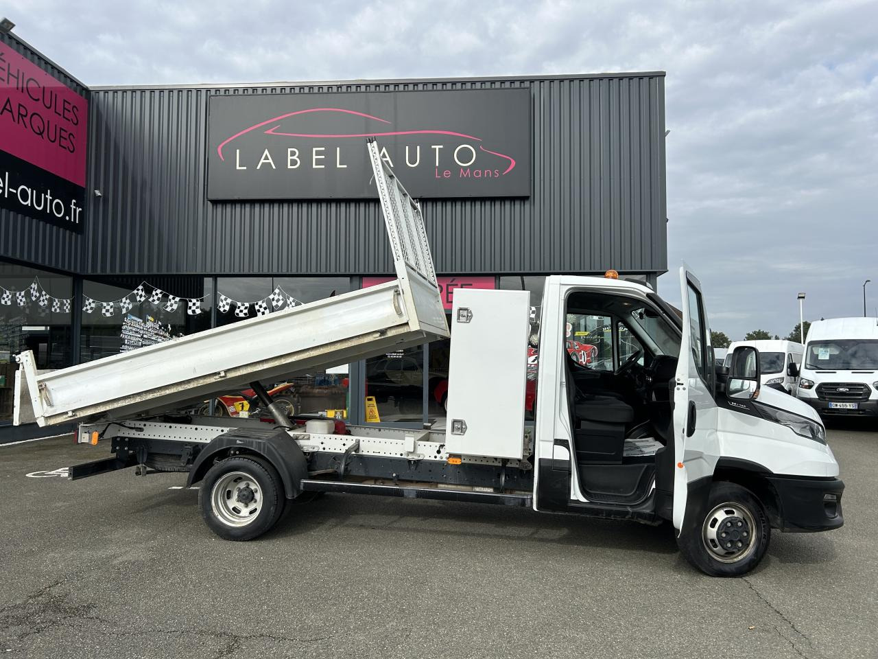 Furgoneta basculante IVECO Daily 35 C 14 S&S (Quad-Leaf)  CHASSIS CABINE 2014 35C/35S Chassis cabine 35 C Epmt.3.75 PHASE 3: foto 8