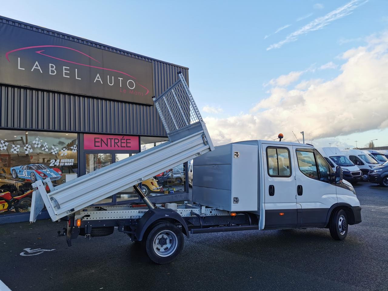 IVECO Daily 35 C 14H D/P S&S (Quad-Tor) CHASSIS DOUBLE CABINE 2014 35C/35S CHASSIS CABINE DOUBLE Chas - Furgoneta basculante, Furgoneta combi: foto 5 IVECO Daily 35 C 14H D/P S&S (Quad-Tor) CHASSIS DOUBLE CABINE 2014 35C/35S CHASSIS CABINE DOUBLE Chas - Furgoneta basculante, Furgoneta combi: foto 5