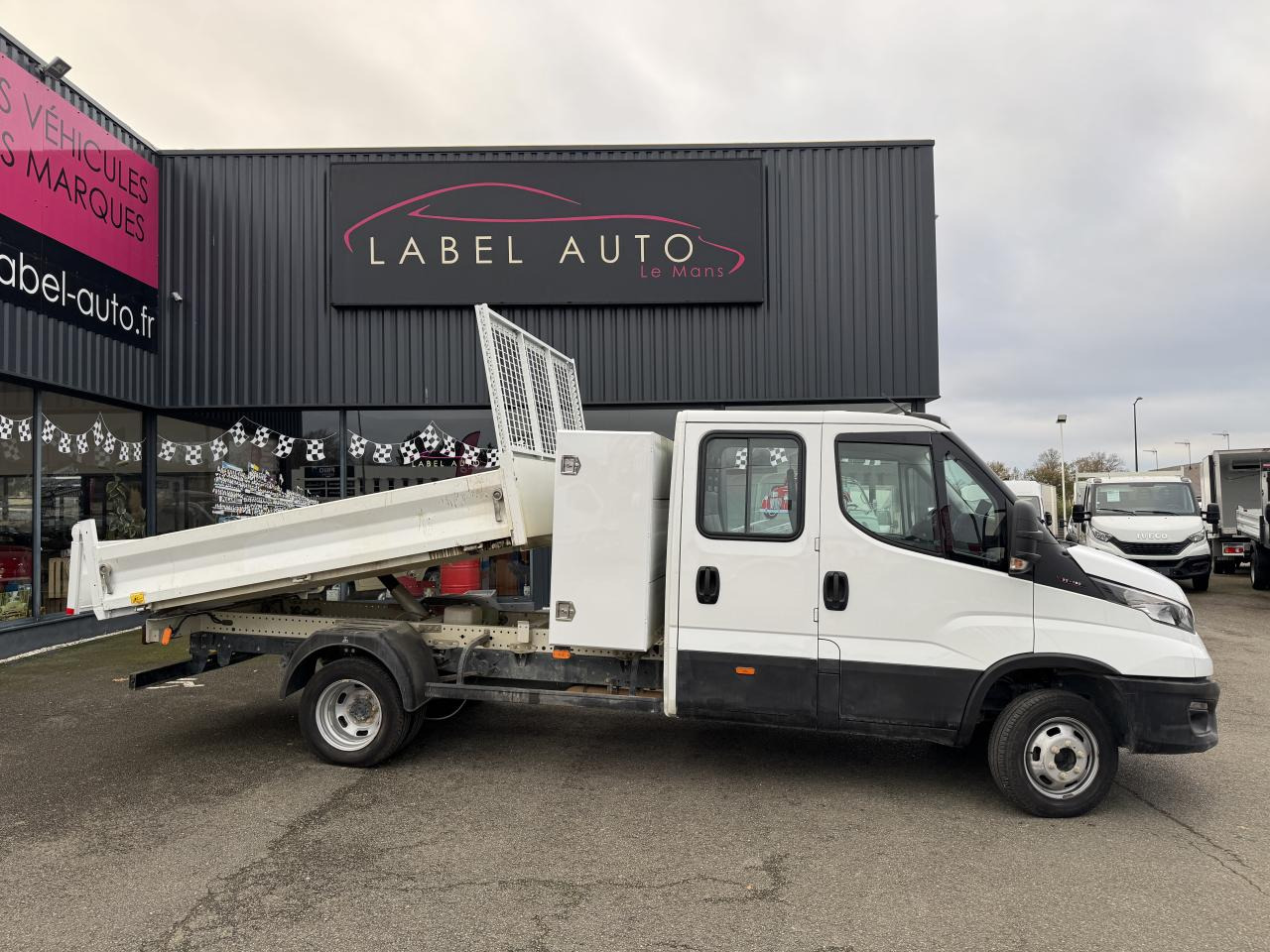 IVECO Daily 35 C 16 D S&S (Quad-Leaf) CHASSIS DOUBLE CABINE 2014 35C/35S CHASSIS CABINE DOUBLE Chassi - Furgoneta basculante, Furgoneta combi: foto 1 IVECO Daily 35 C 16 D S&S (Quad-Leaf) CHASSIS DOUBLE CABINE 2014 35C/35S CHASSIS CABINE DOUBLE Chassi - Furgoneta basculante, Furgoneta combi: foto 1