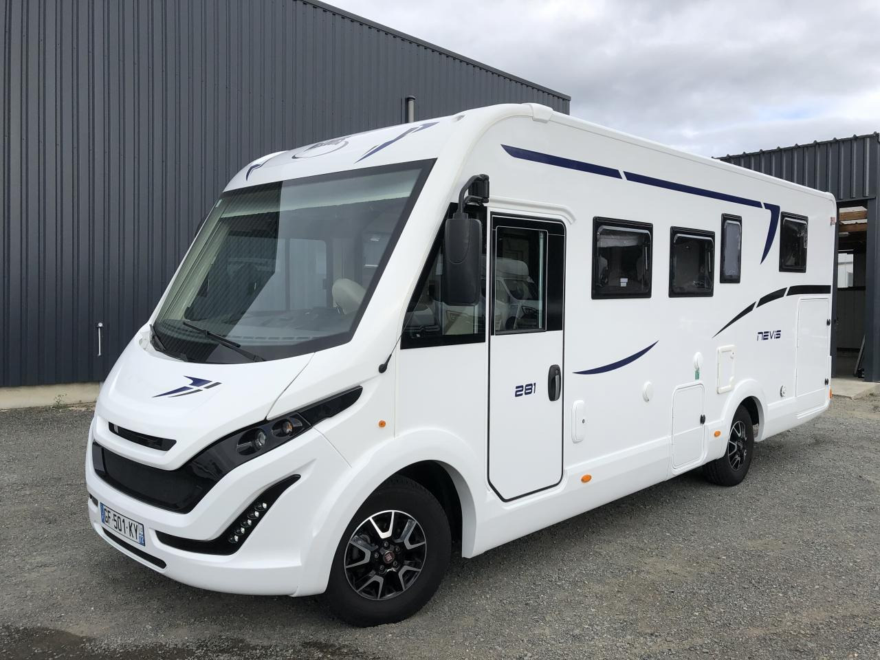 MC LOUIS NEVIS 281 - Autocaravana integral: foto 1 MC LOUIS NEVIS 281 - Autocaravana integral: foto 1