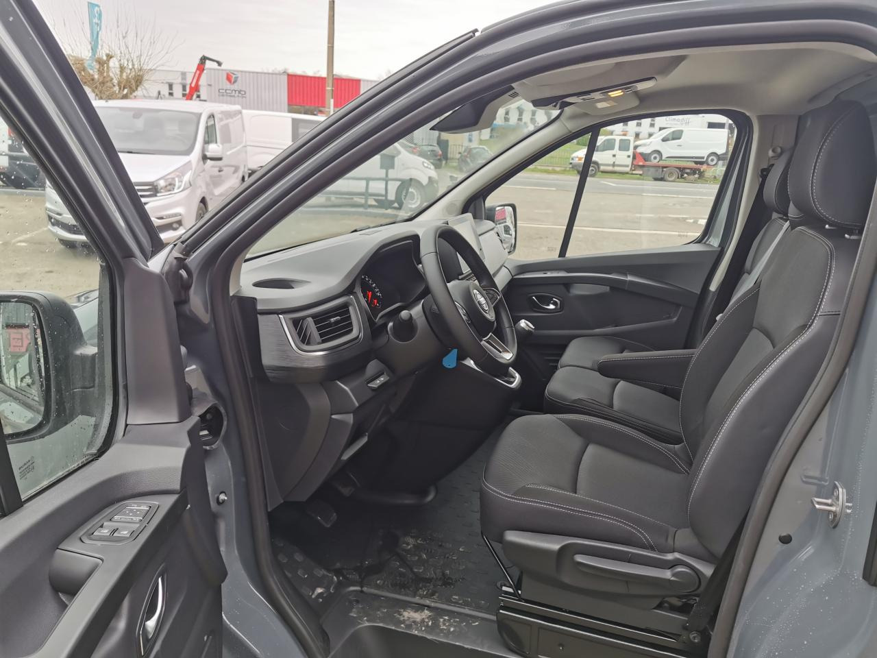 Furgón nuevo NISSAN Primastar N-Connecta 3.1t L2H1 2.0 dCi - 150 - S/S II 2021 FOURGON Fourgon L2H1 PHASE 2: foto 6 Furgón nuevo NISSAN Primastar N-Connecta 3.1t L2H1 2.0 dCi - 150 - S/S II 2021 FOURGON Fourgon L2H1 PHASE 2: foto 6