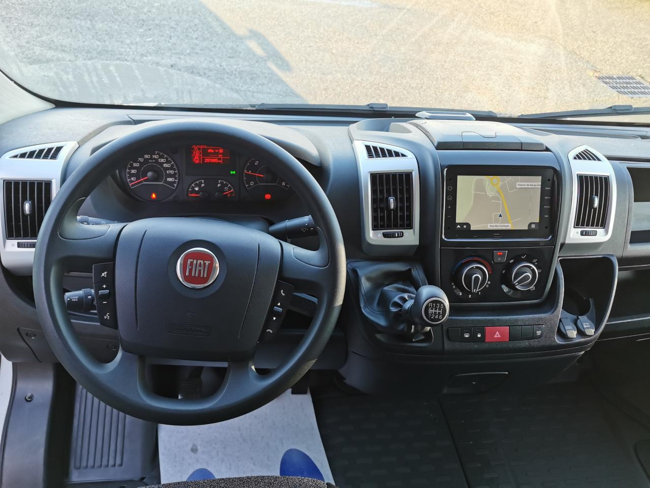 FIAT DUCATO 3T5 CAISSE + HAYON 2.2 HDI 140CH - Otros maquinaria: foto 4 FIAT DUCATO 3T5 CAISSE + HAYON 2.2 HDI 140CH - Otros maquinaria: foto 4