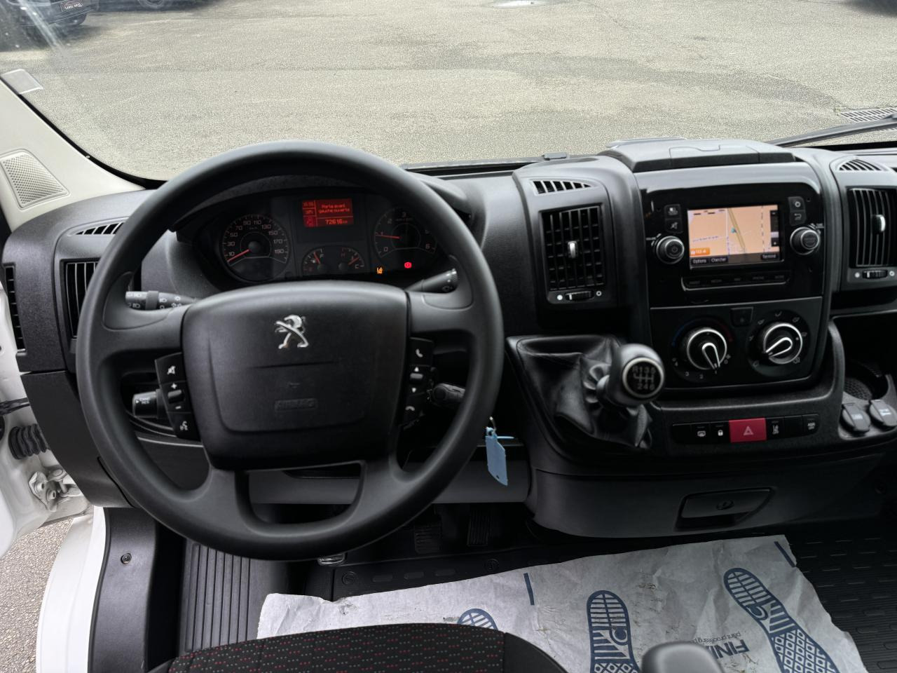 Peugeot Boxer 333 L1H1 2.2 BLUEHDI S&S 140CH ASPHALT - Furgón: foto 3 Peugeot Boxer 333 L1H1 2.2 BLUEHDI S&S 140CH ASPHALT - Furgón: foto 3