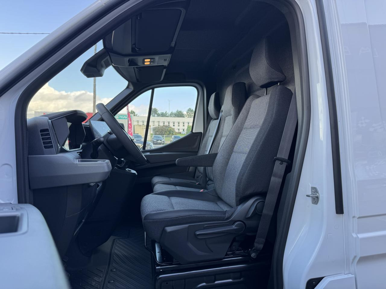 RENAULT Master Extra 3t5 L3H2 2.0 Blue dCi - 150 IV FOURGON Fourgon L3H2 Traction - Furgón: foto 5 RENAULT Master Extra 3t5 L3H2 2.0 Blue dCi - 150 IV FOURGON Fourgon L3H2 Traction - Furgón: foto 5