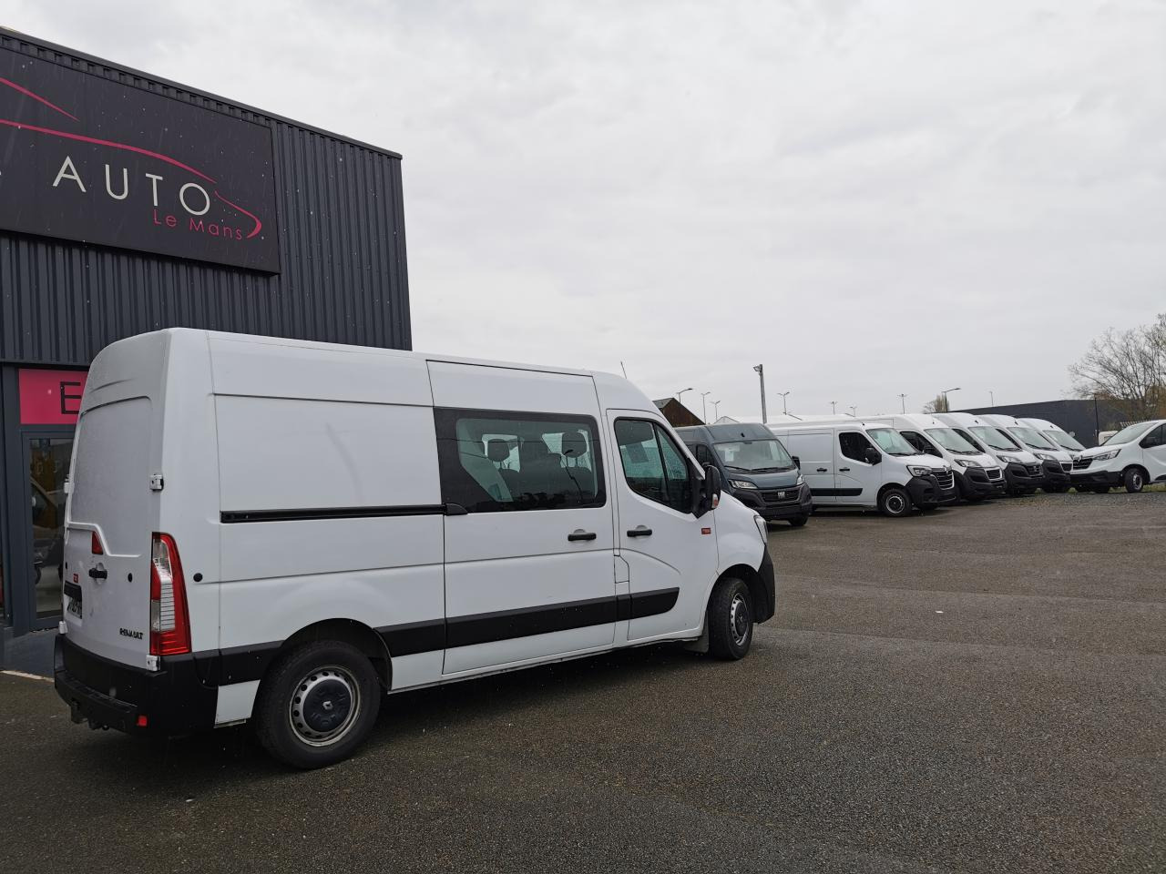 Leasing de RENAULT Master Grand Confort F3500 L2H2 2.3 Blue dCi - 150  III CABINE APPROFONDIE Cabine approfondie L2H2 T RENAULT Master Grand Confort F3500 L2H2 2.3 Blue dCi - 150  III CABINE APPROFONDIE Cabine approfondie L2H2 T: foto 8