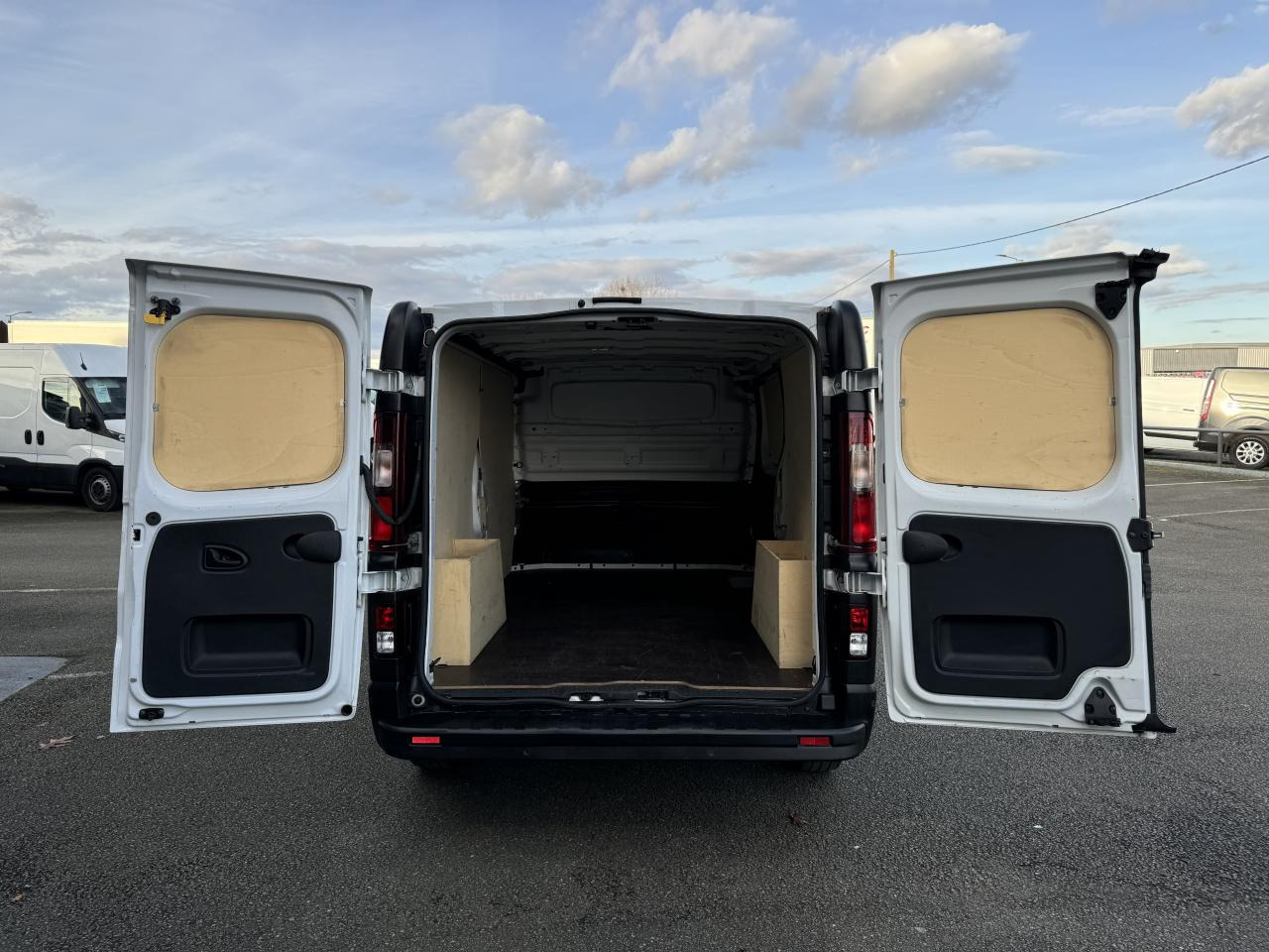 RENAULT TRAFIC L2H1 2.0 DCI 130CH GRAND CONFORT - Furgón: foto 3 RENAULT TRAFIC L2H1 2.0 DCI 130CH GRAND CONFORT - Furgón: foto 3