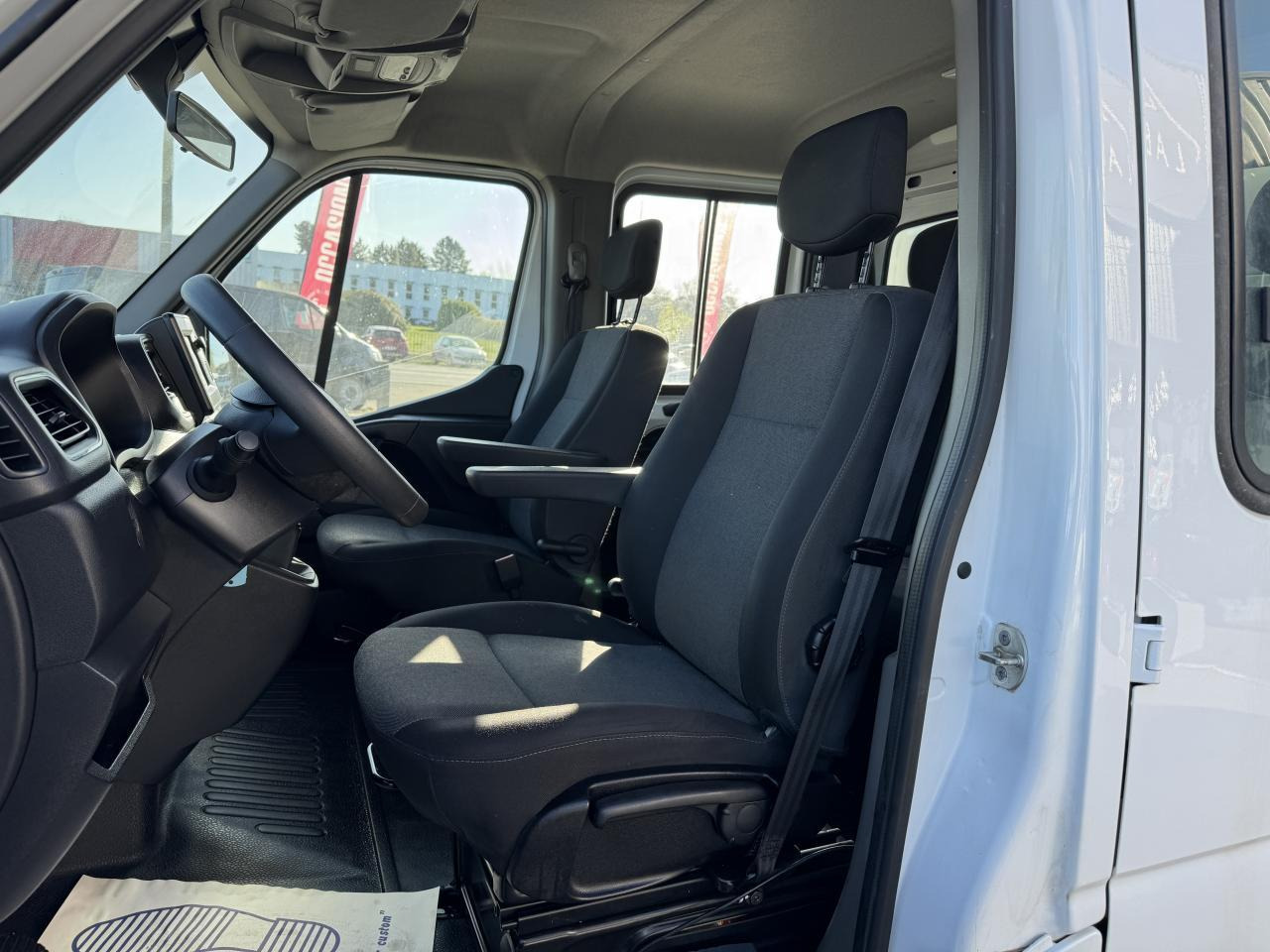 Renault Master RENAULT 3T5 BENNE + COFFRE RJ DOUBLE CABINE 6 PL 2.3 DCI 130 CH CONFORT + GPS + REGUL + CLIM - Furgoneta basculante: foto 4 Renault Master RENAULT 3T5 BENNE + COFFRE RJ DOUBLE CABINE 6 PL 2.3 DCI 130 CH CONFORT + GPS + REGUL + CLIM - Furgoneta basculante: foto 4
