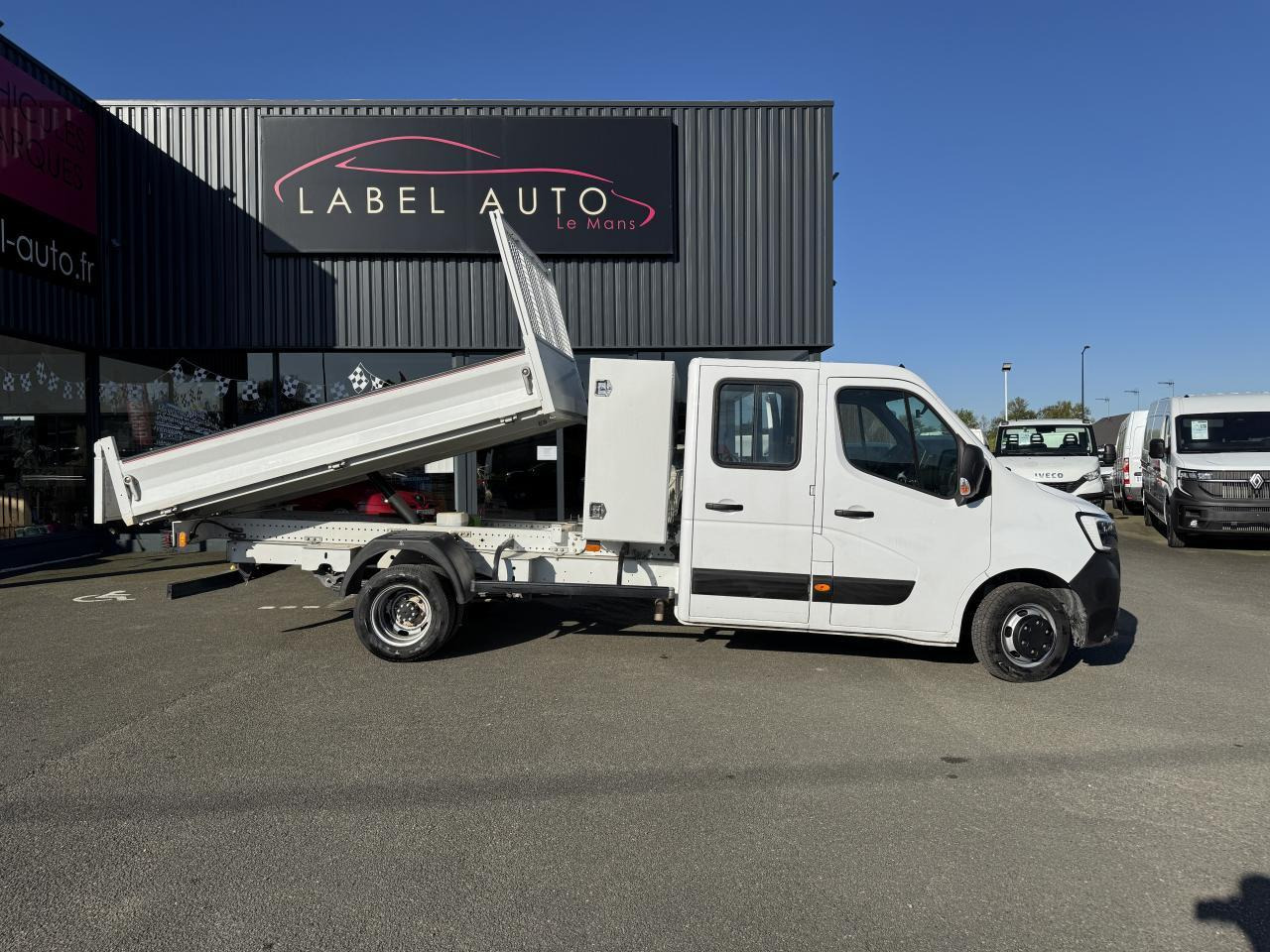 Renault Master RENAULT 3T5 BENNE + COFFRE RJ DOUBLE CABINE 6 PL 2.3 DCI 130 CH CONFORT + GPS + REGUL + CLIM - Furgoneta basculante: foto 1 Renault Master RENAULT 3T5 BENNE + COFFRE RJ DOUBLE CABINE 6 PL 2.3 DCI 130 CH CONFORT + GPS + REGUL + CLIM - Furgoneta basculante: foto 1