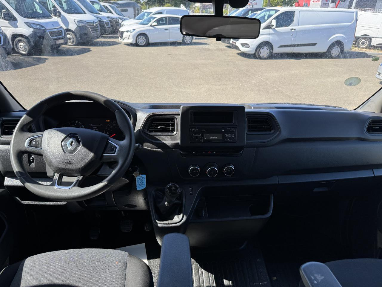 Renault Master RENAULT 3T5 BENNE + COFFRE RJ DOUBLE CABINE 6 PL 2.3 DCI 130 CH CONFORT + GPS + REGUL + CLIM - Furgoneta basculante: foto 3 Renault Master RENAULT 3T5 BENNE + COFFRE RJ DOUBLE CABINE 6 PL 2.3 DCI 130 CH CONFORT + GPS + REGUL + CLIM - Furgoneta basculante: foto 3