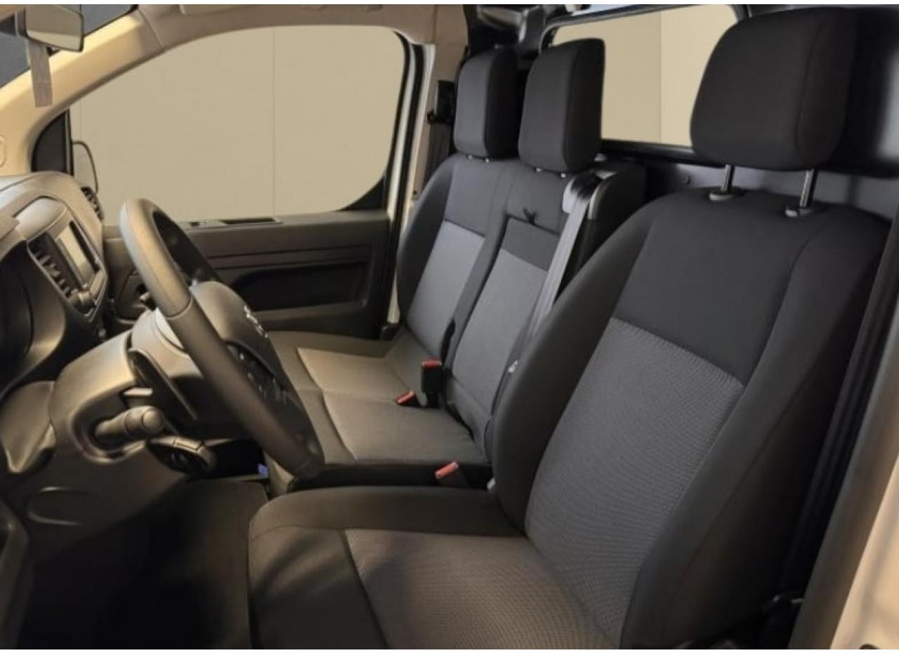 TOYOTA Proace 2.0 140 D-4D - Start&Stop 2016 FOURGON Fourgon Medium Start PHASE 2 - Furgón: foto 5 TOYOTA Proace 2.0 140 D-4D - Start&Stop 2016 FOURGON Fourgon Medium Start PHASE 2 - Furgón: foto 5