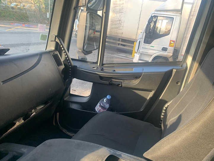Iveco Eurocargo 120el22 - Camión caja cerrada: foto 5 Iveco Eurocargo 120el22 - Camión caja cerrada: foto 5