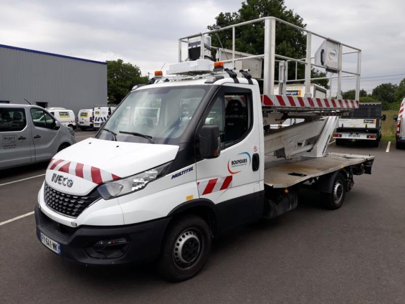 Iveco Daily 35S14 Plateau Nacelle 6m50 Spécial tunnel - Camión con plataforma elevadora: foto 1 Iveco Daily 35S14 Plateau Nacelle 6m50 Spécial tunnel - Camión con plataforma elevadora: foto 1